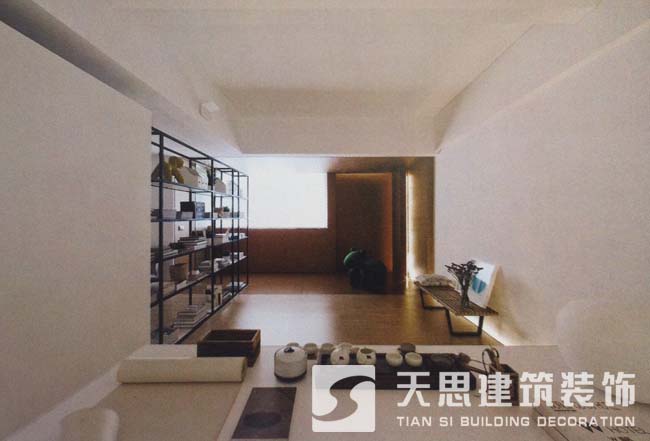 <a href=http://m.wgychina.com/ target=_blank class=infotextkey>合肥辦公室裝修</a>側(cè)面書架